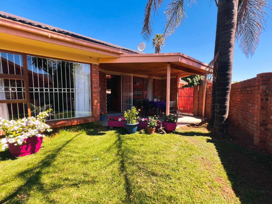 3 Bedroom Property for Sale in Heuwelsig Free State